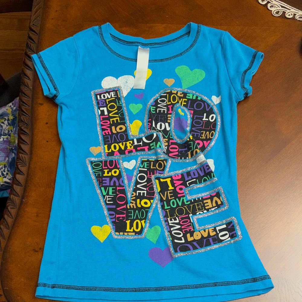 A Bundle of Kids T-Shirts - Picture 5 of 7